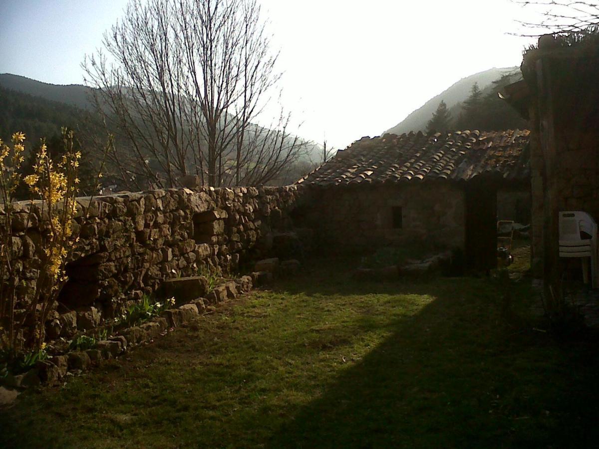 gîte l'Escoferii Vocance Extérieur photo